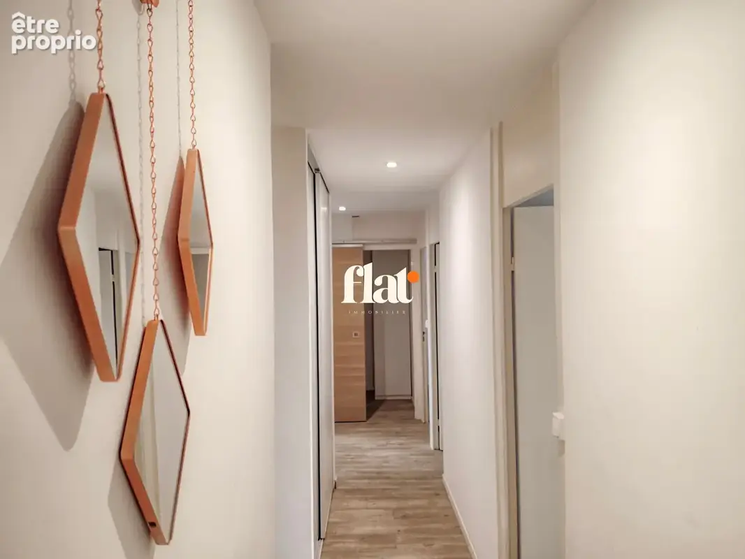 Appartement T6 + CAVE+ parking libre / Beausejour / tram 3 - DPE E. - photo 4