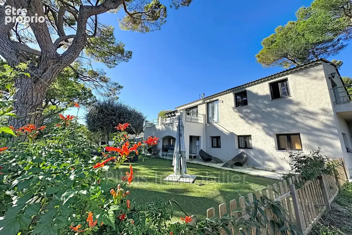 Photo Maison à Mougins au prix de 950 000€