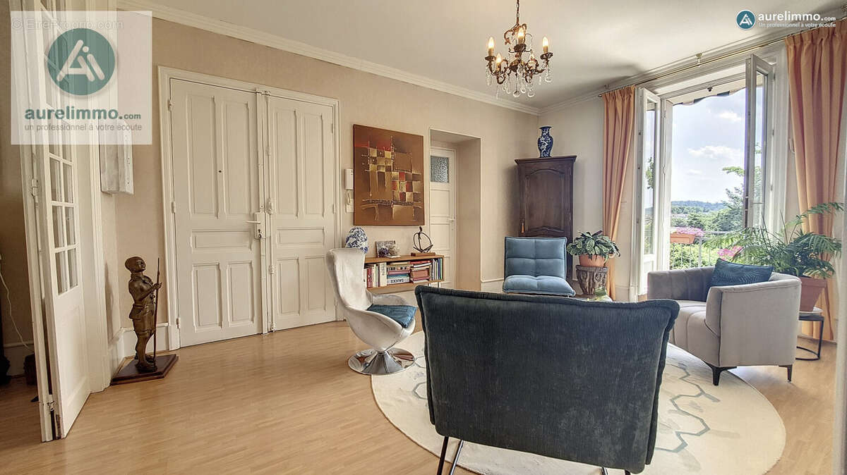 entrée - Appartement à NERIS-LES-BAINS