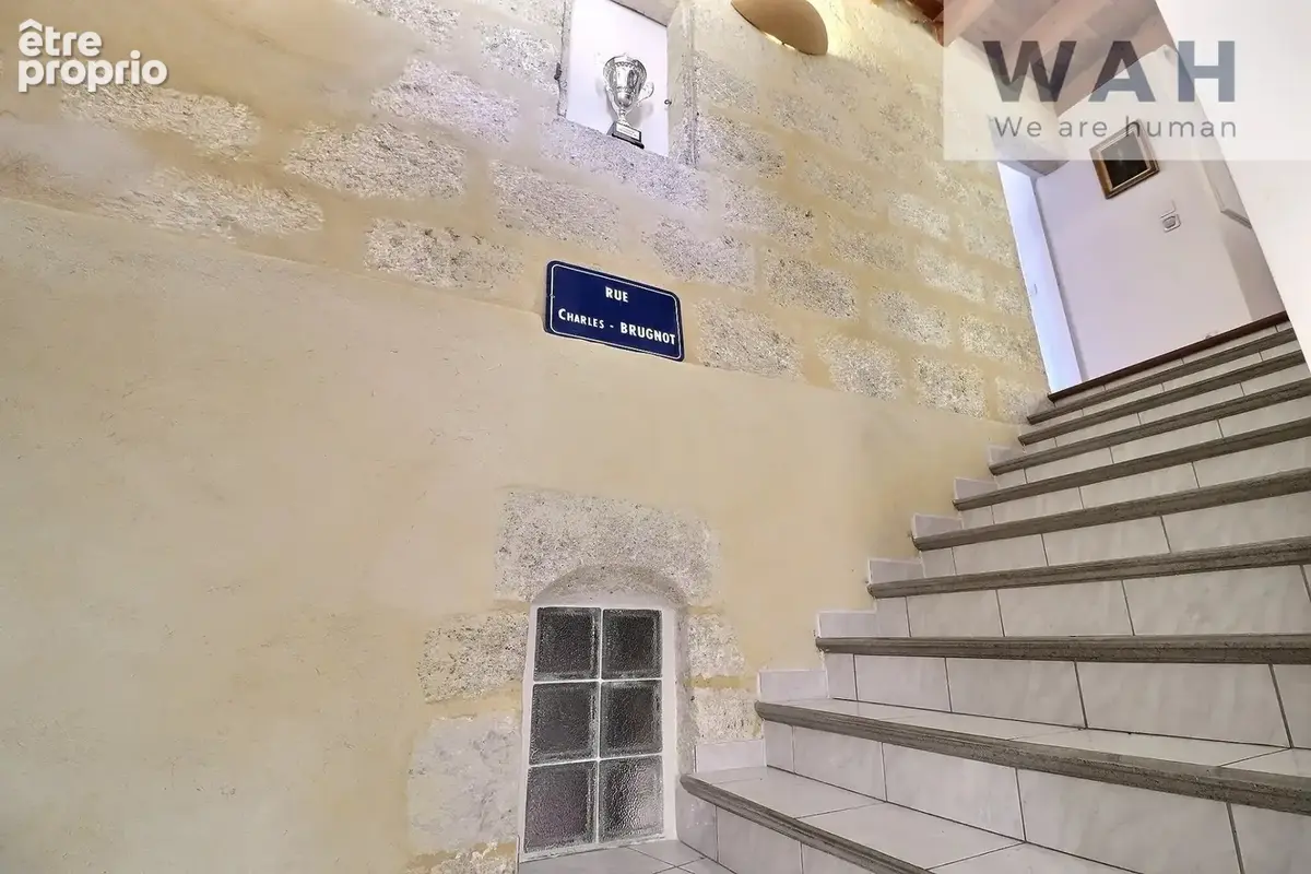 MAISON DE VILLAGE 7P 156 m2 avec extérieurs et garage à Vauv - photo 7