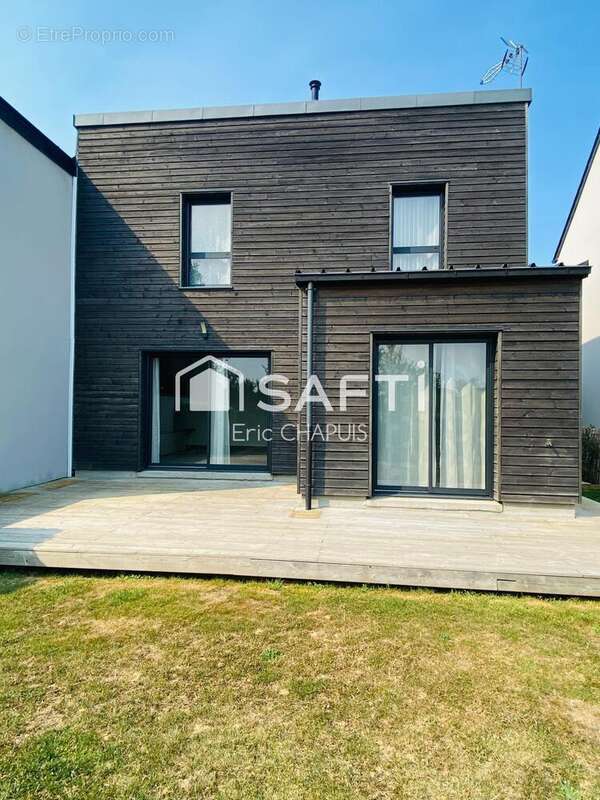 Maison 136 m² à Noyal-Chatillon-Sur-Seiche  - photo 4