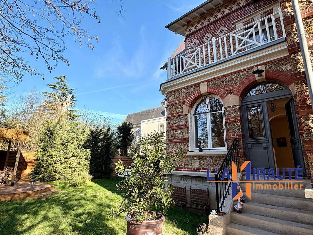 Maison à MAISONS-LAFFITTE