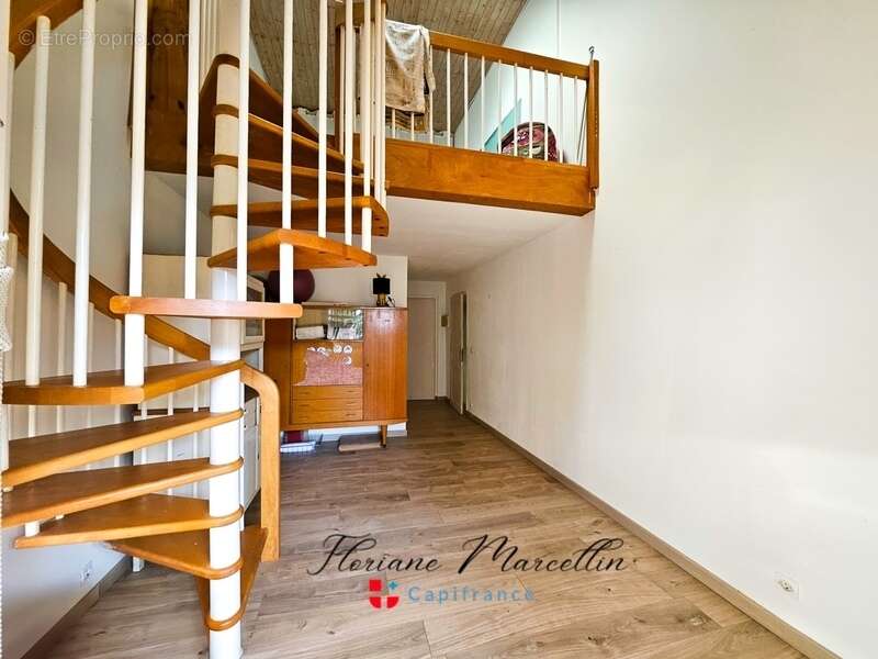 Appartement à PERS-JUSSY