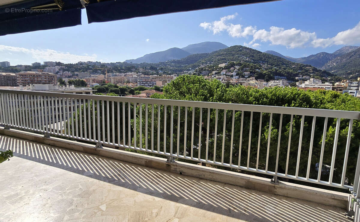 Appartement à ROQUEBRUNE-CAP-MARTIN