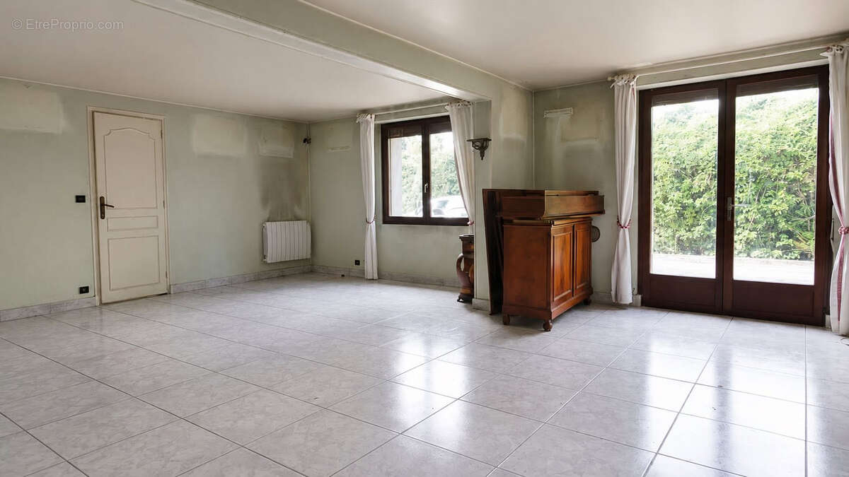 Maison à MEZIERES-SUR-SEINE