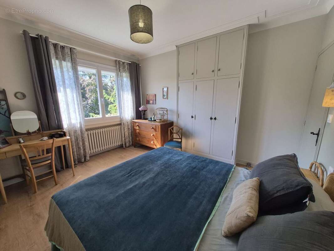 m chambre 2 placard