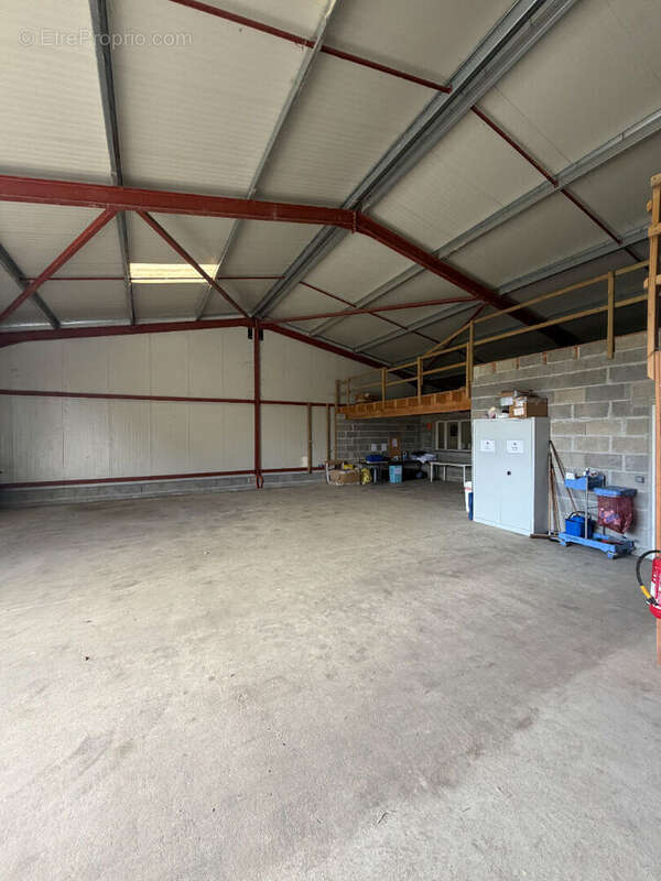 Commerce à SAINT-JUNIEN