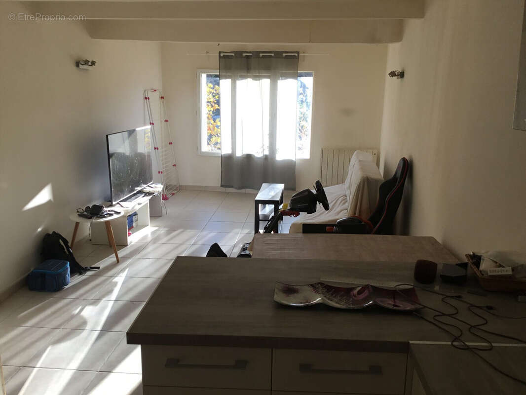 Appartement à TOURVES