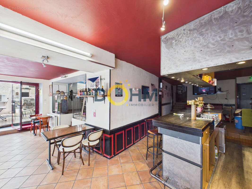 Ensemble immobilier, Bar, restauration, gîte, hebergementl, appartement. - photo 9