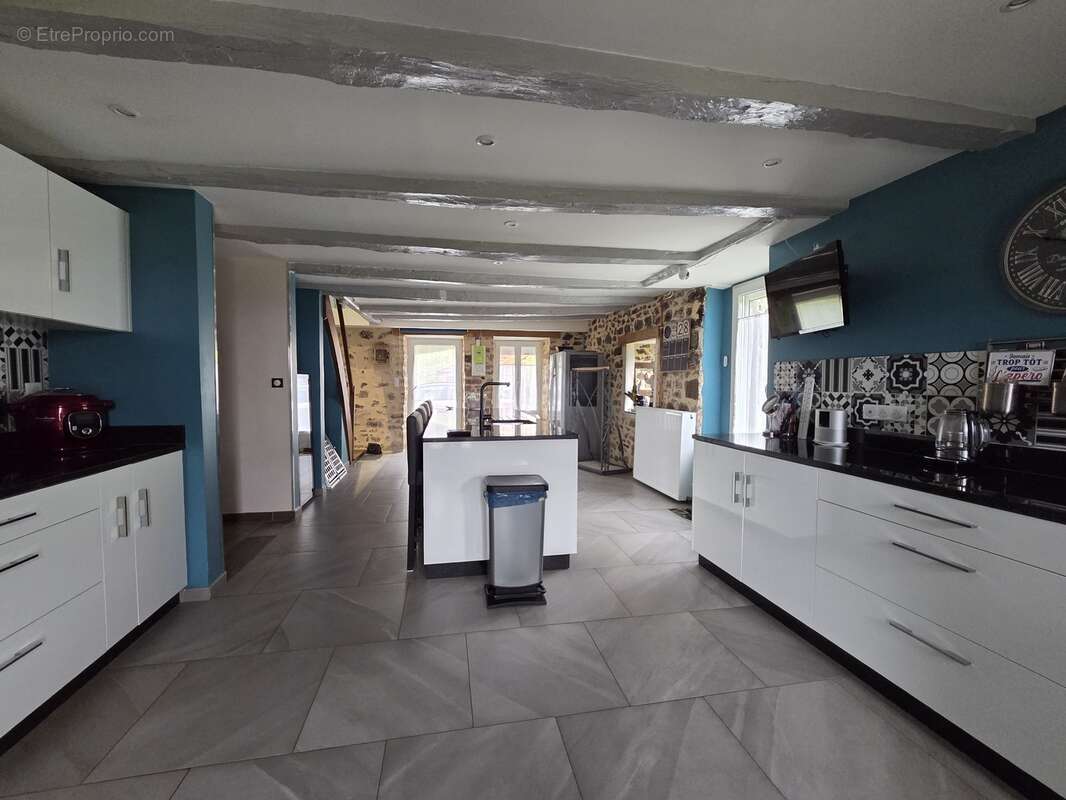 Maison à SAINT-MARTIN-TERRESSUS