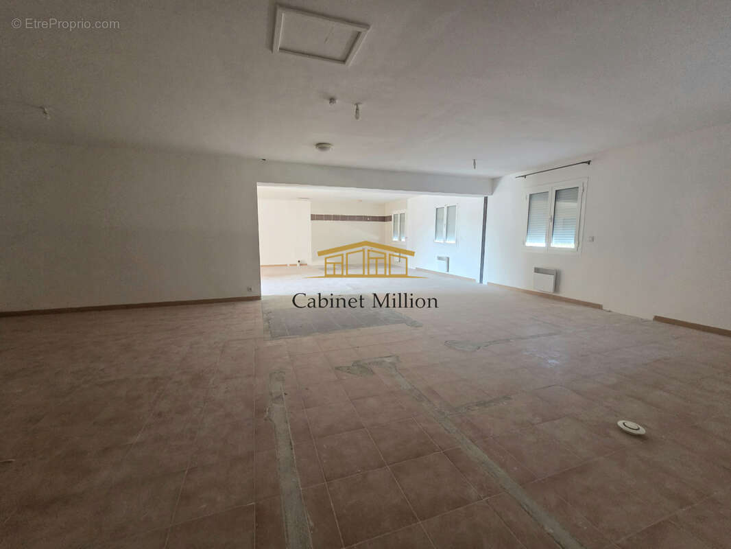 Ensemble immobilier de 326m2 - photo 12