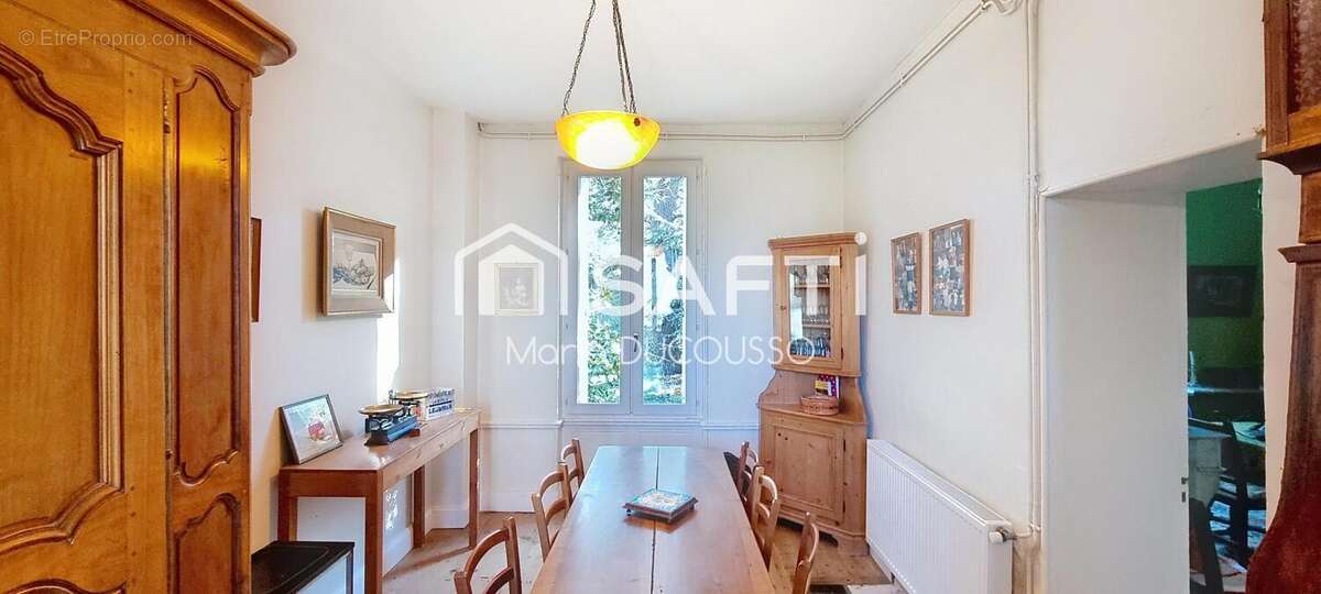 Maison 286 m² à Pujols  - photo 7