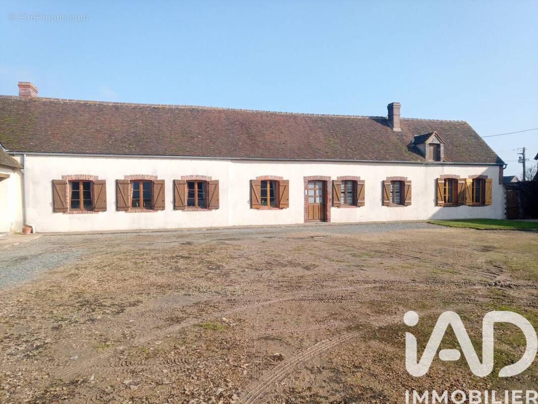 Photo 1 - Maison à MAILLEBOIS