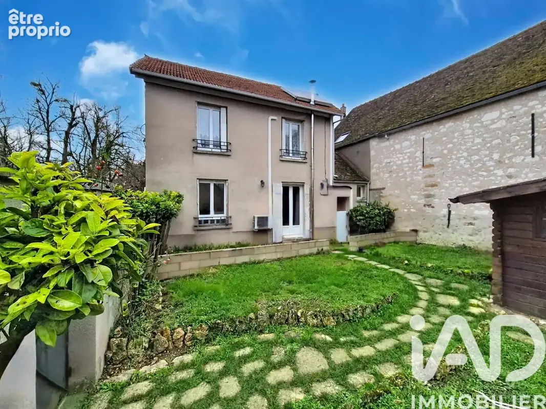 Photo 1 - Maison à MONTEREAU-FAULT-YONNE