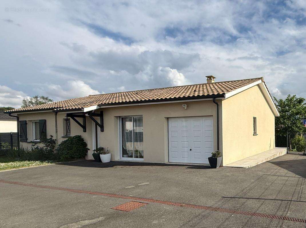 Maison à LA LANDE-DE-FRONSAC