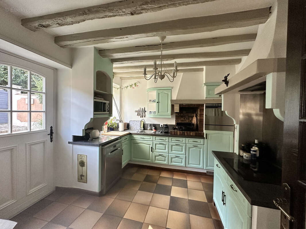 Maison à MILON-LA-CHAPELLE