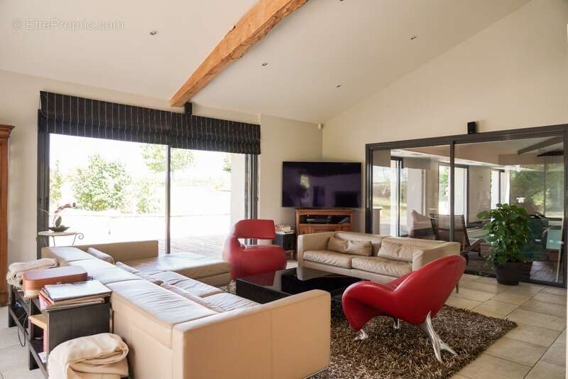 Maison à vendre 8 pièces proche de CHATILLON-SUR-CHALARONNE(01) - photo 14