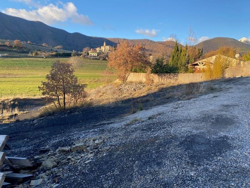 Terrain à LE BRUSQUET