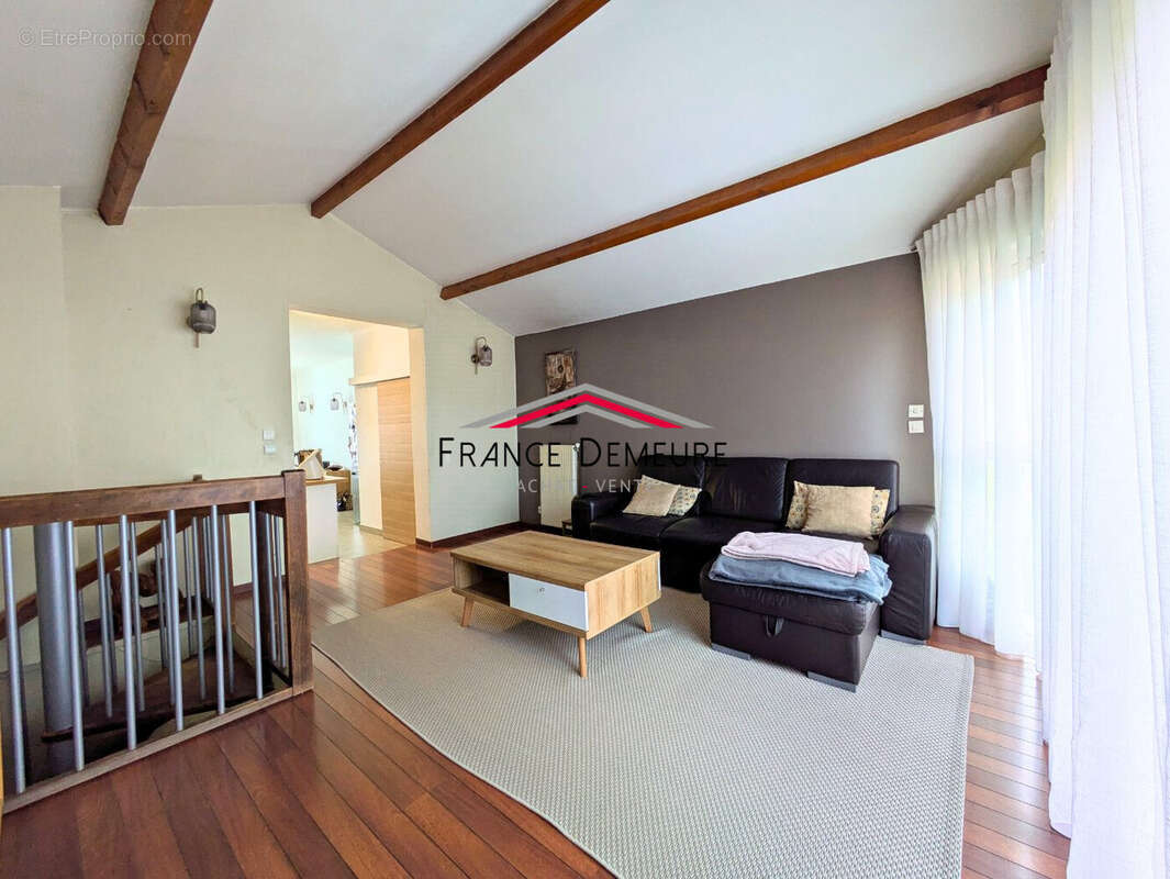 Maison à MONTIGNY-LES-CORMEILLES