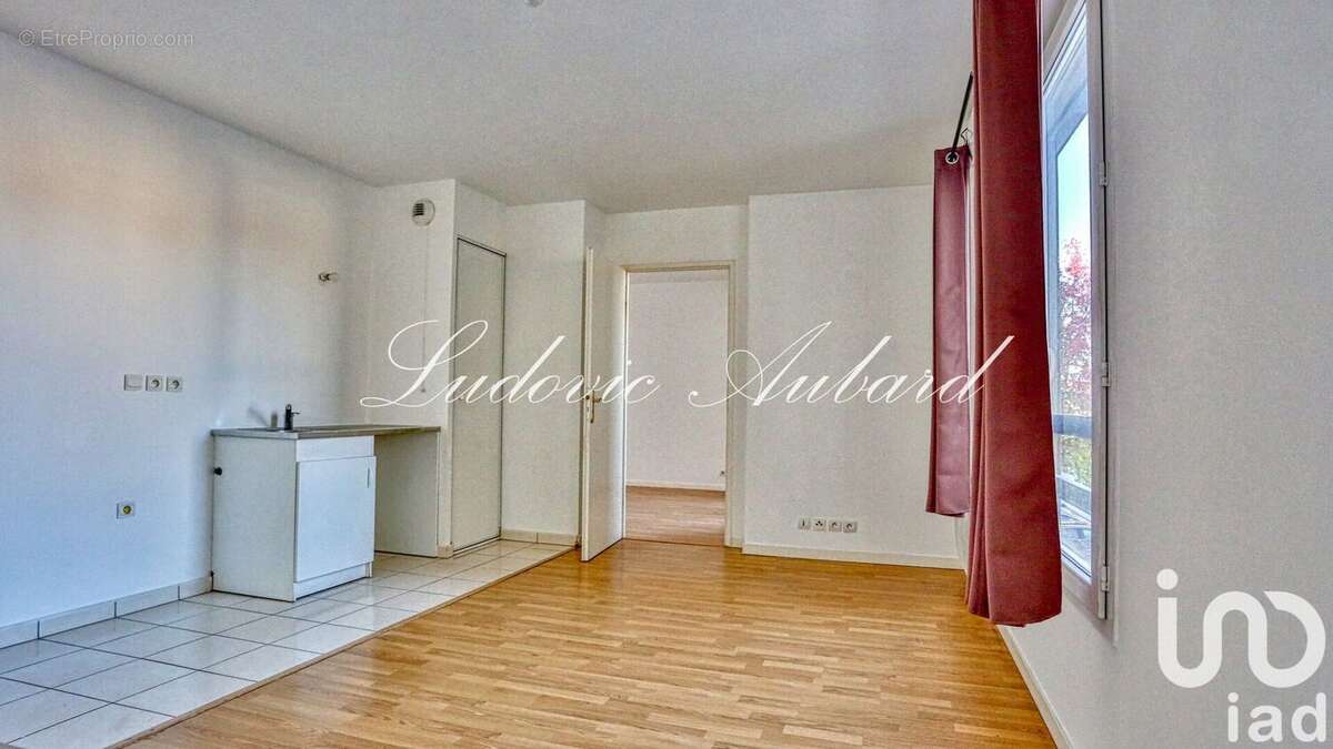 Photo 3 - Appartement à COMBS-LA-VILLE