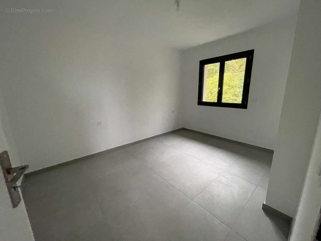 Maison à SALAISE-SUR-SANNE