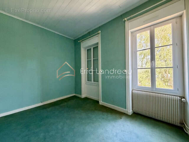 Maison de Maitre à rénover 8 pièces avec combles et cave - centre ville - photo 8