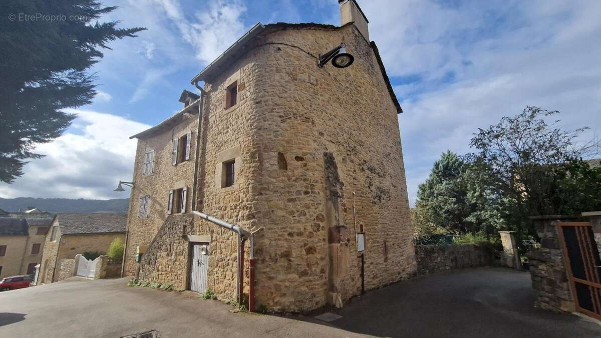 Maison à AGEN-D&#039;AVEYRON