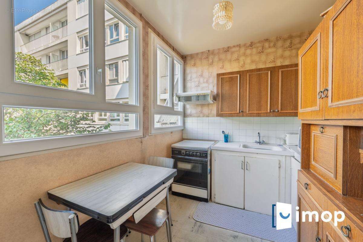 Appartement à LE PLESSIS-ROBINSON
