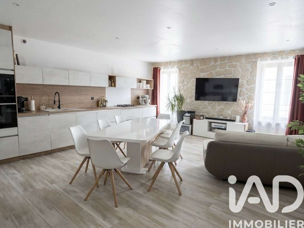 Photo 2 - Maison à LA BEGUDE-DE-MAZENC