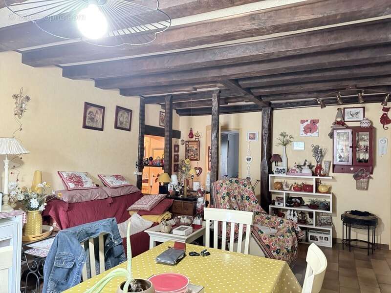 Maison à DUN-LE-PALESTEL