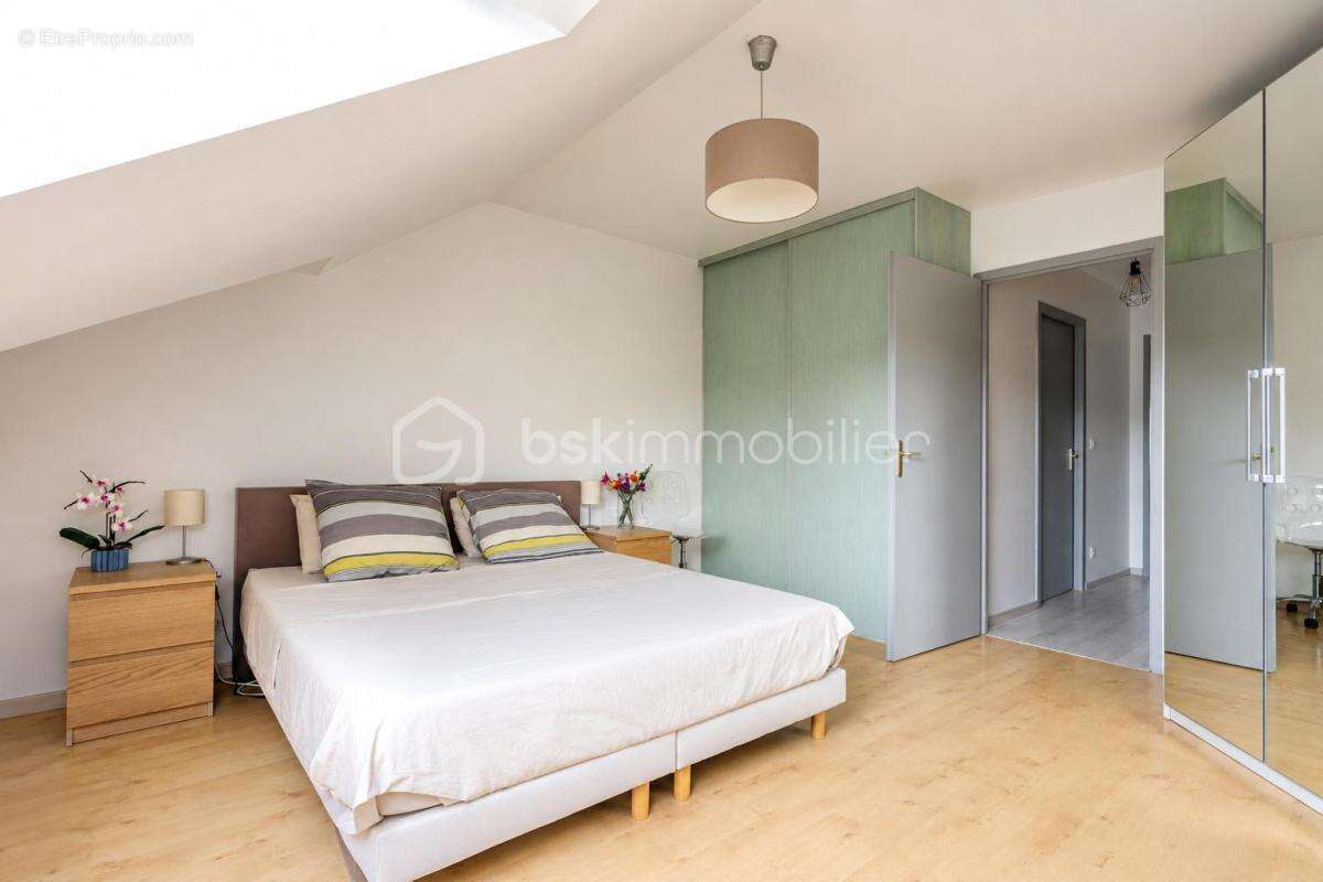 Spacieux T3 en duplex avec balcon - photo 9