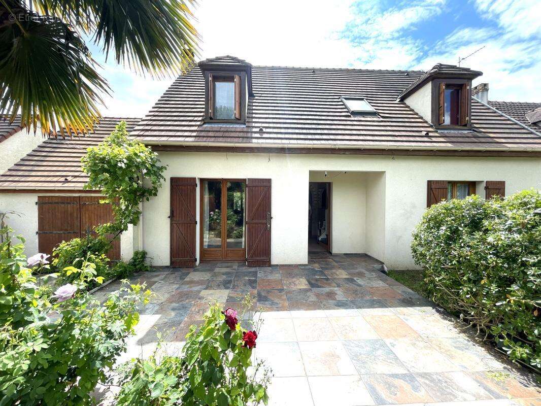 Maison à ROSNY-SUR-SEINE