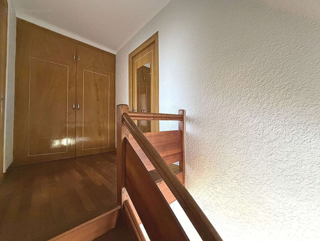 Maison de ville sur 465 m2 de terrain, garage - photo 11