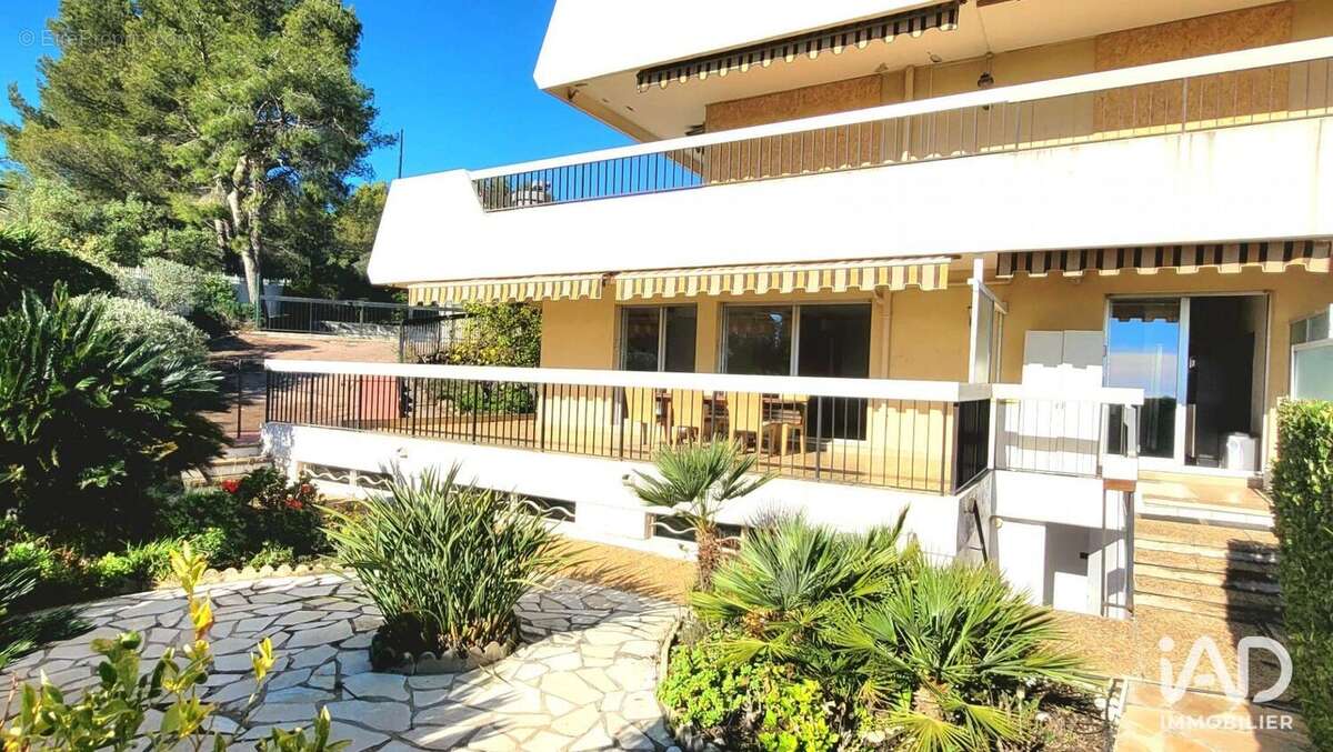 Photo 2 - Appartement à VILLENEUVE-LOUBET