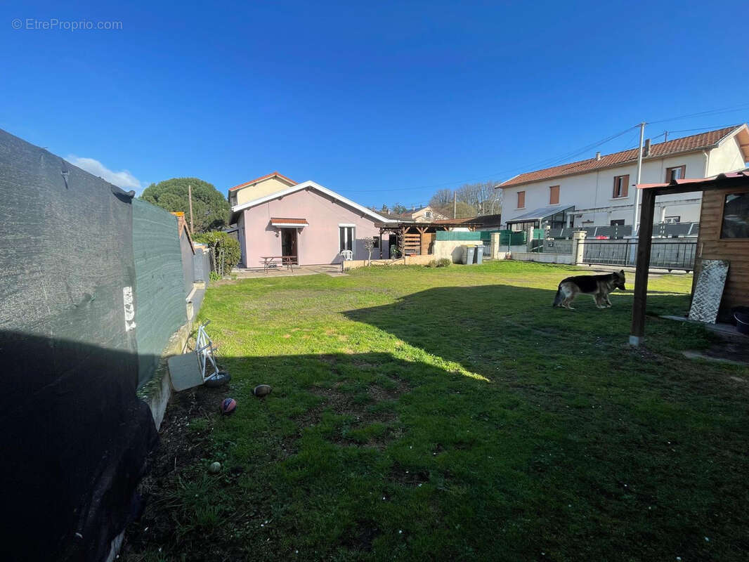 Maison à LE PEAGE-DE-ROUSSILLON