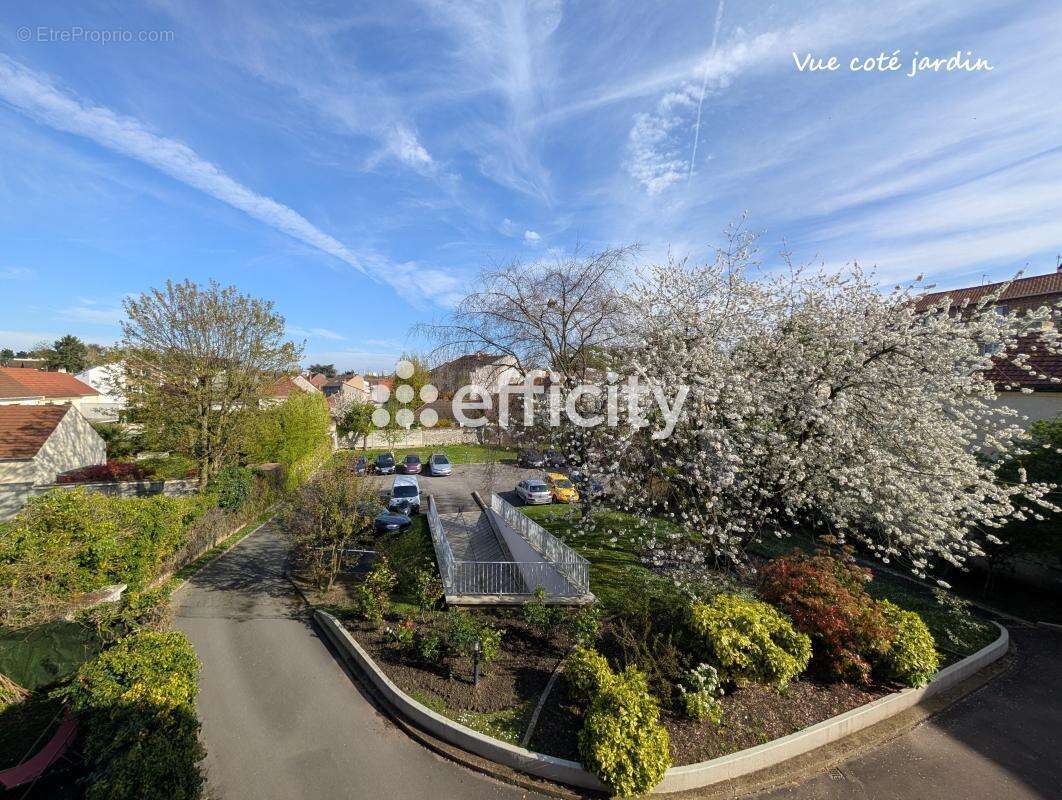 Appartement à GROSLAY