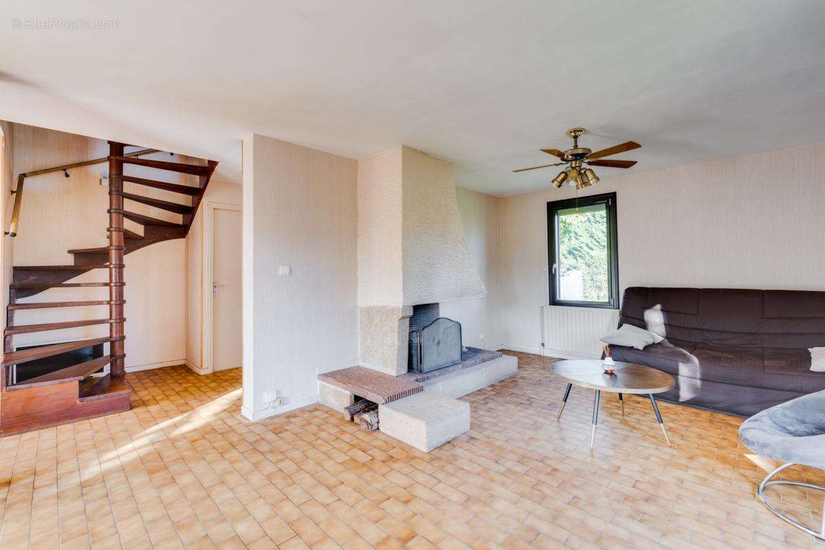 Maison à DREMIL-LAFAGE