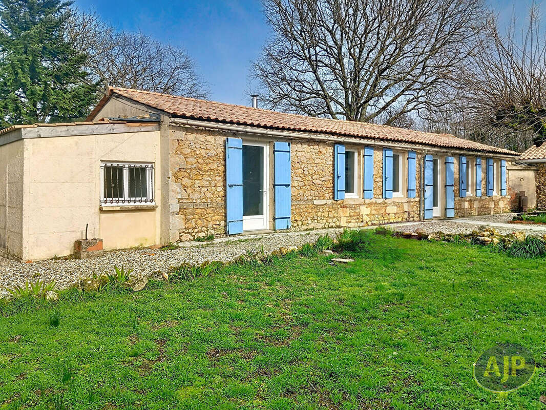 Maison à SAINT-GERMAIN-D'ESTEUIL