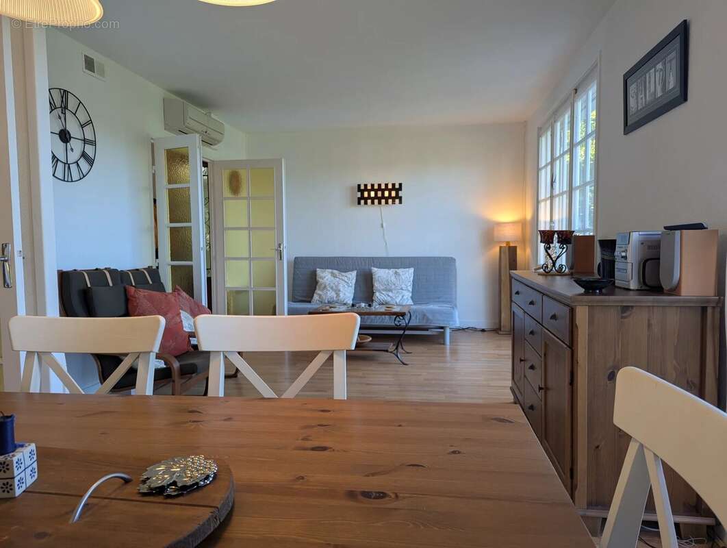 Maison à AZAT-LE-RIS