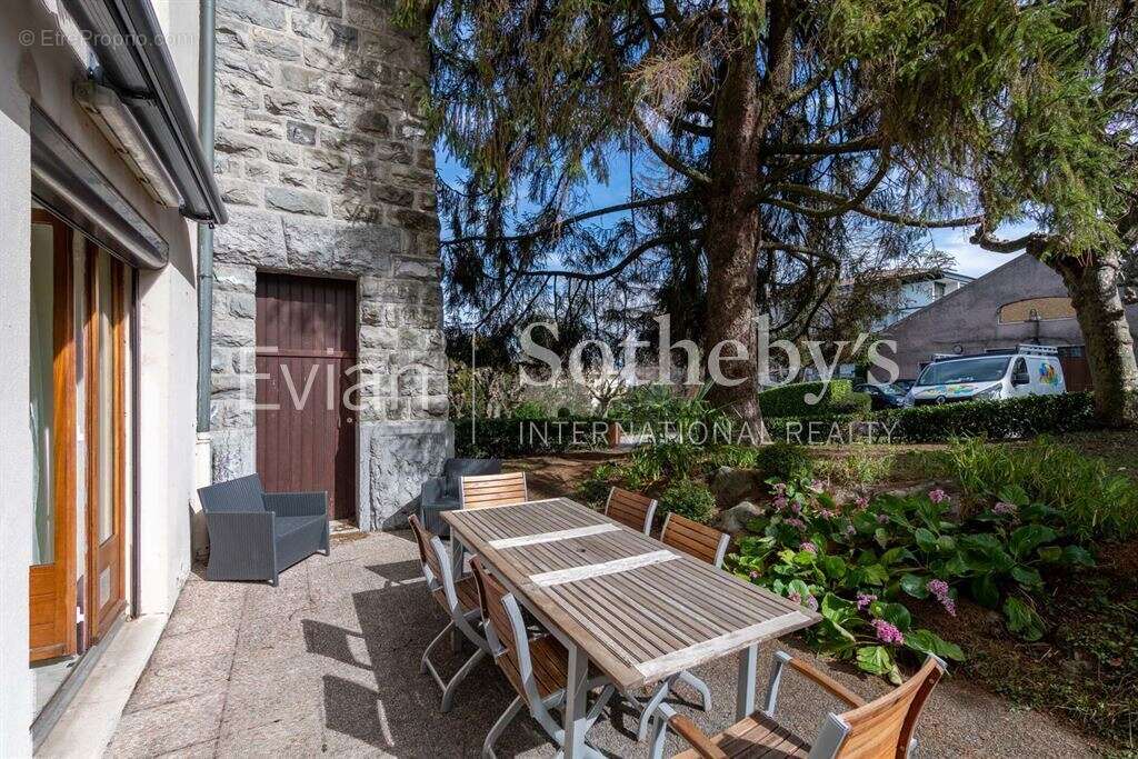 Vente appartement de prestige dans résidence historique face au léman - photo 3