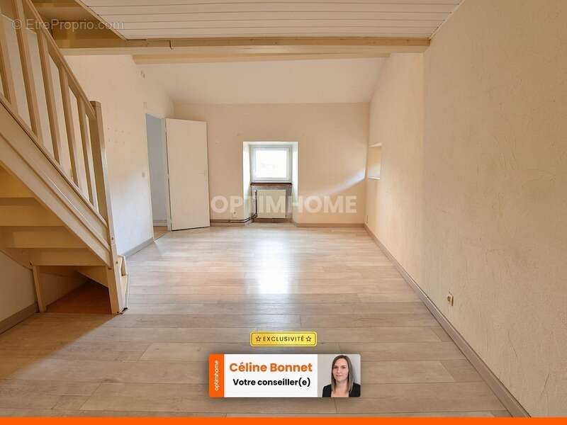 Maison à VIC-LE-COMTE