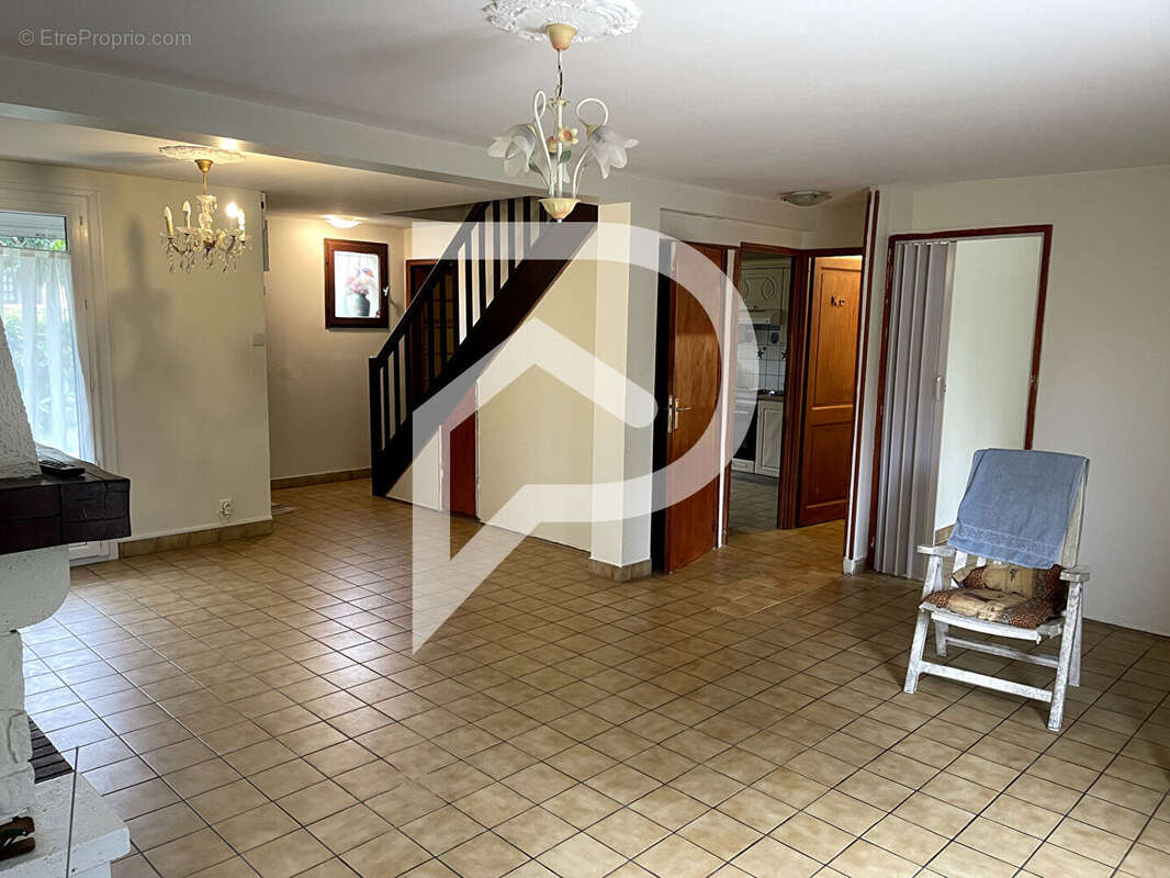 Maison à MONCHY-SAINT-ELOI