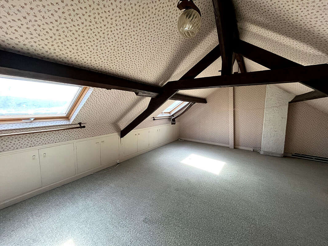 Maison à OINVILLE-SUR-MONTCIENT