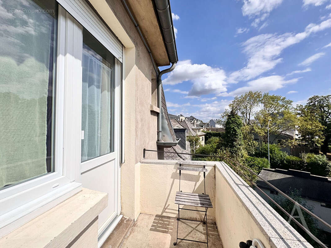 Lumineux T3 rénové et climatisé avec son balcon au coeur de Thionville - photo 2