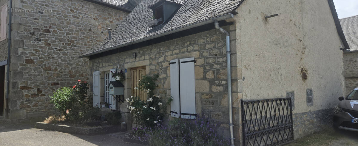 Maison à SAINT-PRIVAT