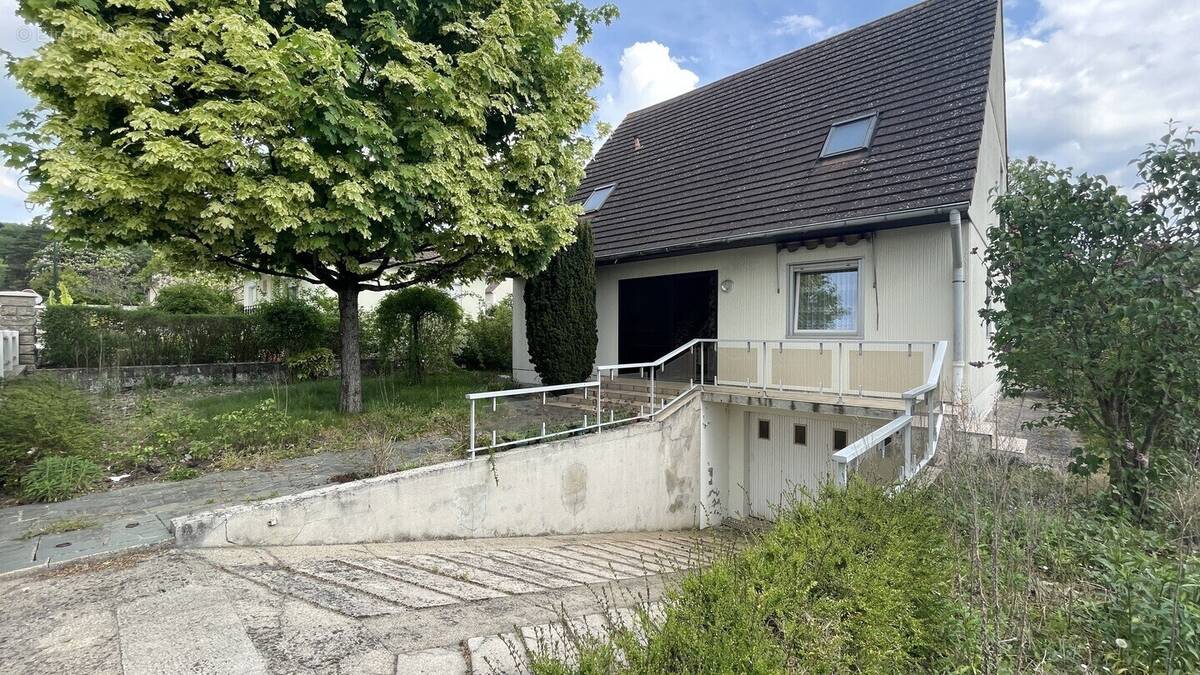 Maison à LAMORLAYE