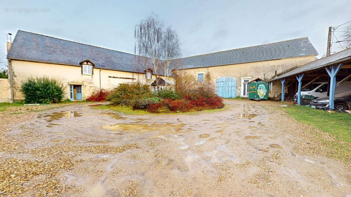 Maison à VARENNES-LES-NARCY