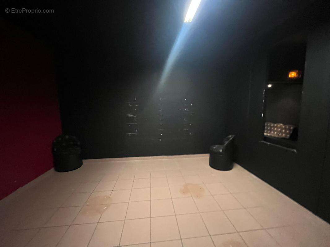 Vends local commercial Discothéque - Club - photo 5