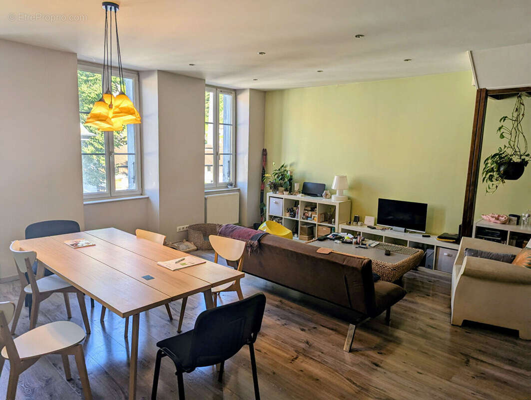 Appartement à SALINS-LES-BAINS