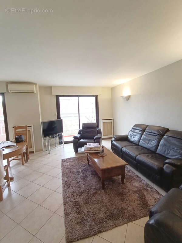 Appartement à MANDELIEU-LA-NAPOULE